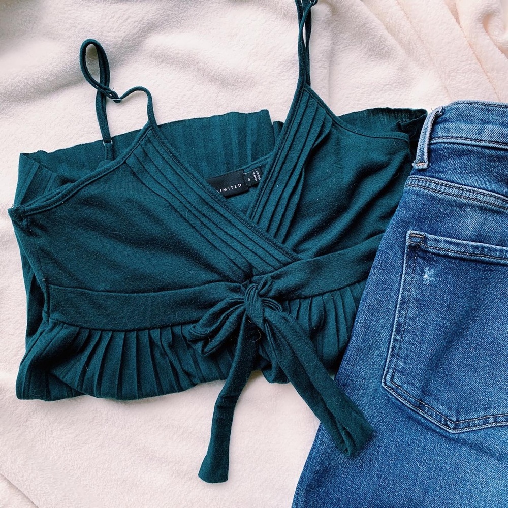 ELEGANT TEAL TANK WITH BOW